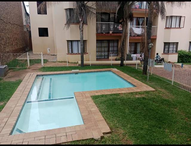 2 BEDROOM APARTMENT FOR SALE IN FERNDALE